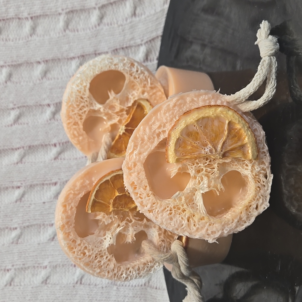 Hand Crafted Cranberry Orange Novelty Shea Butter Soap 5oz - Picture 3 of 6
